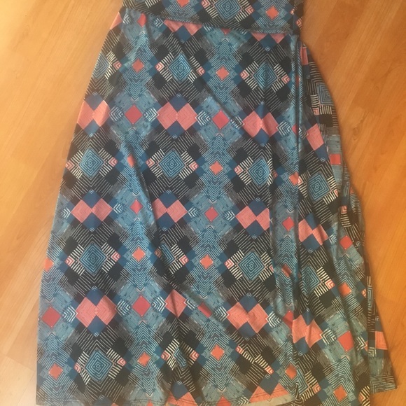 LuLaRoe maxi skirt size M - Picture 6 of 6